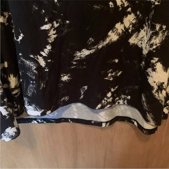 Women’s LuLaRoe Long Sleeve Soft Black Tye Dye Look Extra Small Top - Picture 8 of 13